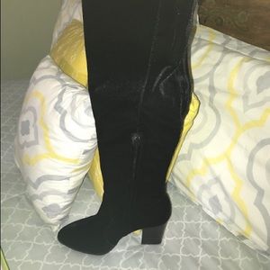 SIZE 10 Gianni Bini - Suede Over the Knee Boots